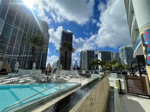 200 S Biscayne Blvd in Miami, FL - Building Photo - Building Photo