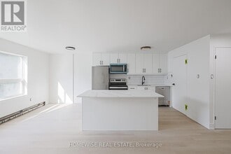 81 Ontario St in Bowmanville, ON - Building Photo - Building Photo