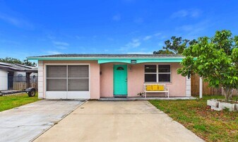 6132 100th Cir in Pinellas Park, FL - Building Photo