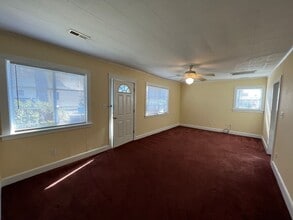 204 Woodland Cir in Hertford, NC - Building Photo - Building Photo