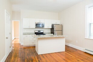 18 Ashley St, Unit #1 in Boston, MA - Building Photo