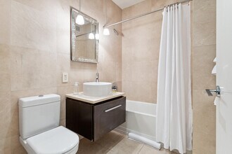 95 Wall St in New York, NY - Building Photo - Building Photo