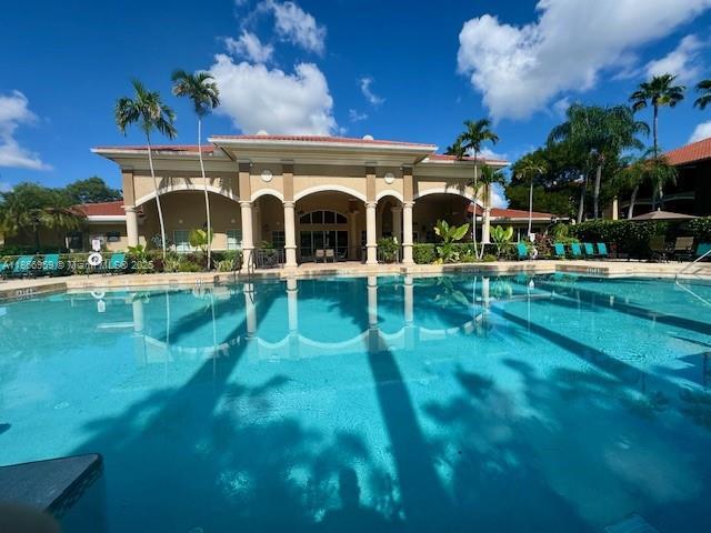 140 SW 117th Ave in Pembroke Pines, FL - Building Photo