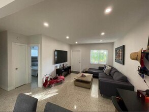 3315 SW 9th Ter in Miami, FL - Building Photo - Building Photo