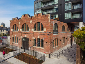 East United Residential Tower in Toronto, ON - Building Photo - Building Photo