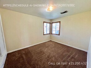 1720 Cherry Ave in Sanger, CA - Building Photo - Building Photo