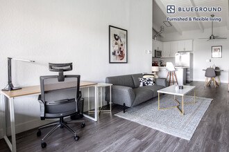 6510 Green Valley Cir in Culver City, CA - Building Photo - Building Photo