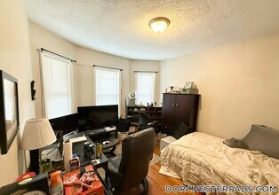 17 Cawfield St in Boston, MA - Building Photo - Building Photo