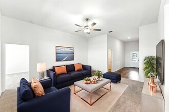 1151 Amy Dr in Kyle, TX - Building Photo - Building Photo