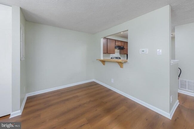 2307 Greenwood Dr in Lindenwold, NJ - Building Photo - Building Photo