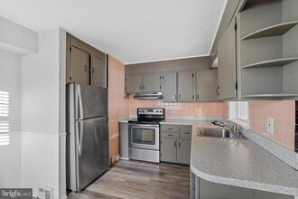 1206 Sylvan Dr in Haddon Heights, NJ - Building Photo - Building Photo