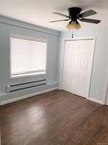 5 Morrison St in Babylon, NY - Building Photo