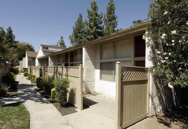 The Californian Apartments in Bakersfield, CA - Foto de edificio - Building Photo