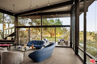 1406 1/2 N Kenter Ave in Los Angeles, CA - Building Photo - Building Photo