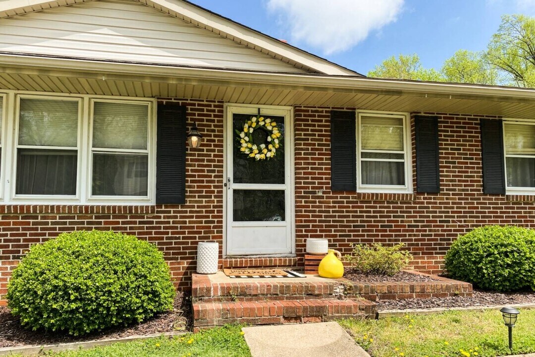 903 Country Terrace in Severna Park, MD - Building Photo