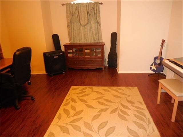 property at 1402 Hunter Ridge Ct