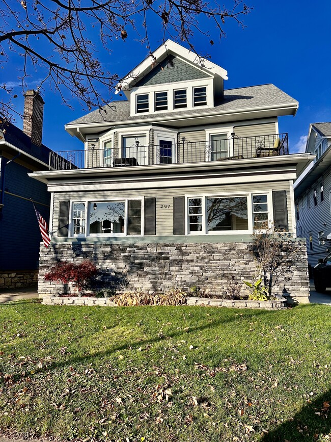 297 Bedford Ave in Buffalo, NY - Foto de edificio - Building Photo