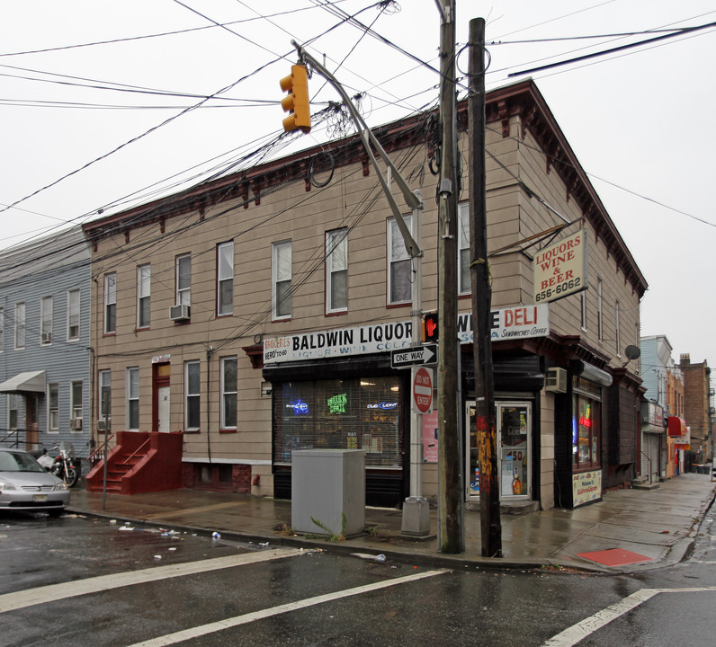 49 Saint Pauls Ave in Jersey City, NJ - Building Photo