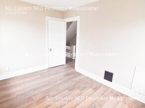 1222 W Clifton Blvd in Lakewood, OH - Building Photo - Building Photo