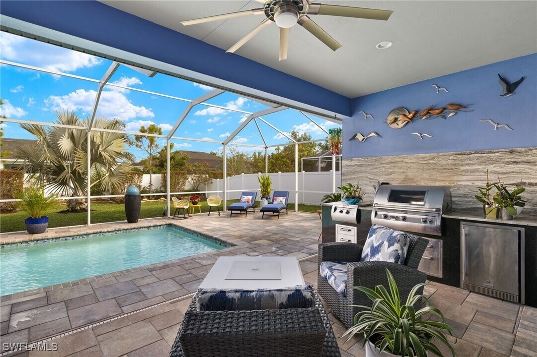 17 Willoughby Dr in Naples, FL - Foto de edificio