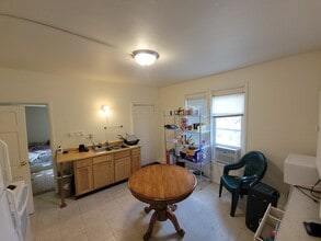 233 Niagara St, Unit 233 Niagara Street in Eau Claire, WI - Foto de edificio - Building Photo