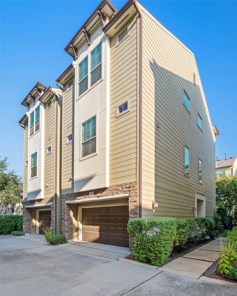 2423 Beall St in Houston, TX - Building Photo - Building Photo