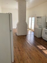 853 McElroy St in Oakland, CA - Foto de edificio - Building Photo