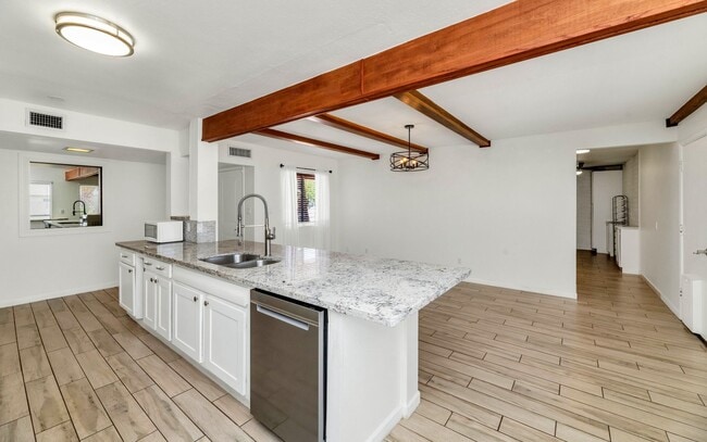 3904 E Sahuaro Dr in Phoenix, AZ - Building Photo - Building Photo