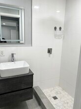 721 NE 6th St in Hallandale Beach, FL - Building Photo - Building Photo