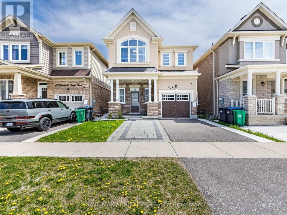 12 Emerald Coast Trl in Brampton, ON - Building Photo