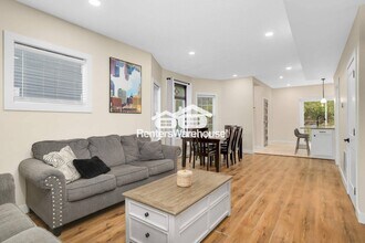 206 Robie St E in St. Paul, MN - Building Photo - Building Photo