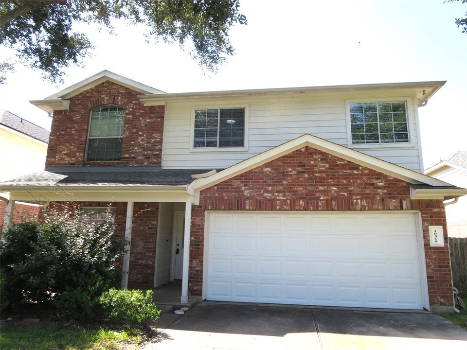 20319 Ranch Riata Dr in Katy, TX - Building Photo