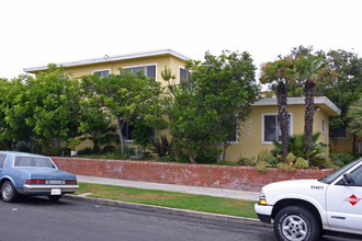 828 Tait St in Oceanside, CA - Building Photo - Building Photo