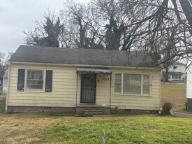 2218 Chester Ave in Knoxville, TN - Building Photo