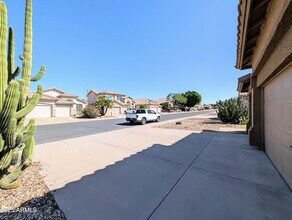 5959 W Kimberly Way in Glendale, AZ - Building Photo - Building Photo
