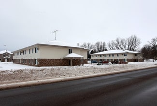Dunn Square Apartments in Hinckley, MN - Foto de edificio - Building Photo