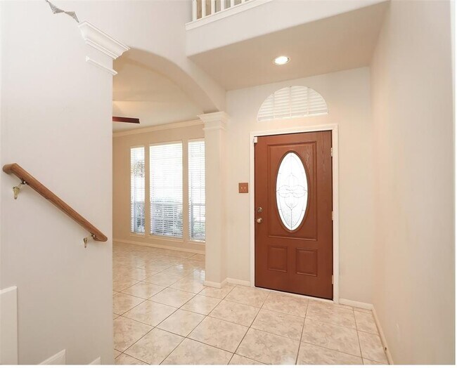 10511 N Shadowdale Dr in Houston, TX - Building Photo - Building Photo