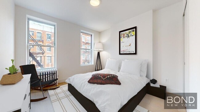 514 E 12th St in New York, NY - Building Photo - Building Photo