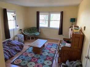 174 N Whitney St in Amherst, MA - Building Photo - Building Photo