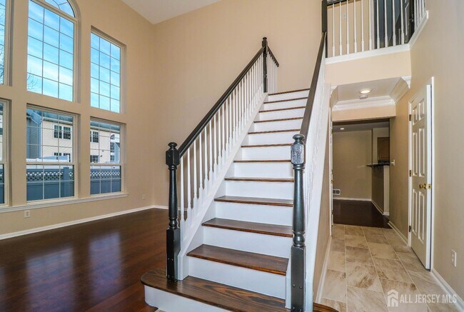 364 Ellen Ln in Bridgewater, NJ - Building Photo - Building Photo