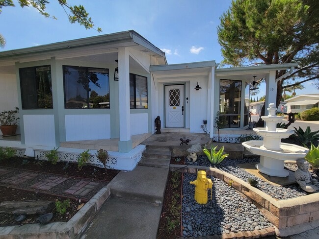 18 Tahquitz Ct in Camarillo, CA - Building Photo - Building Photo