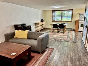 317 N Wasson Ln, Unit B in River Falls, WI - Building Photo - Building Photo