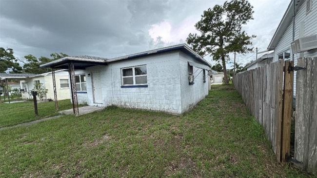 2410 38th Ave N in St. Petersburg, FL - Building Photo - Building Photo