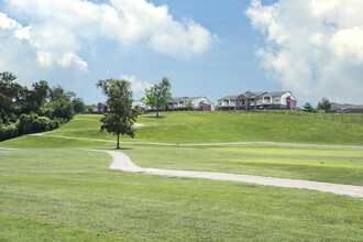 The Greens at Shawnee in Shawnee, KS - Foto de edificio - Building Photo