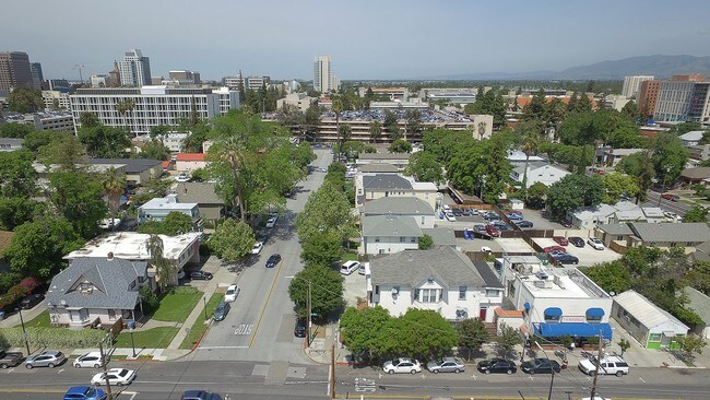 494 S 6th St in San Jose, CA - Foto de edificio - Building Photo