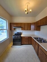 43 Birdsall St, Unit 1 in Norwich, NY - Foto de edificio - Building Photo