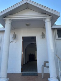 5939 Riverton Ave in North Hollywood, CA - Foto de edificio - Building Photo