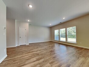 451 Hager Lake Rd in Mooresville, NC - Building Photo - Building Photo