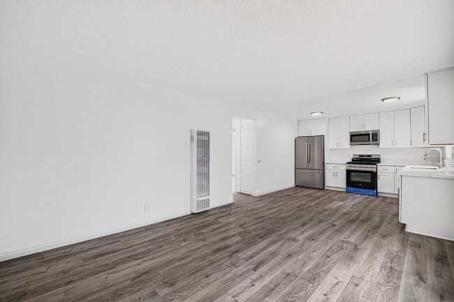 property at 1431 Obispo Ave
