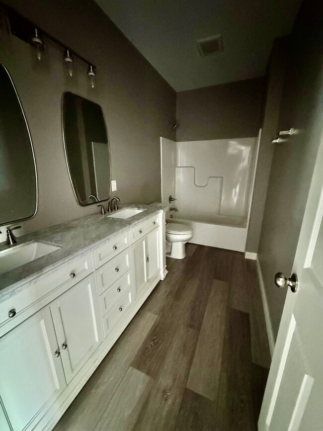 100 Muddy Spgs Ln in Bardstown, KY - Building Photo - Building Photo